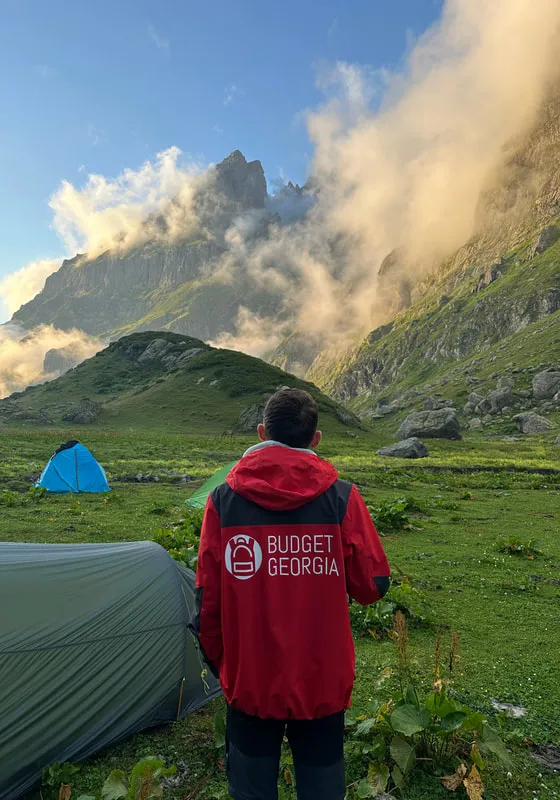 Guide At Tobavarchkhili Lakes Tobavarchkhili lakes trek – Guided tour from Kutaisi